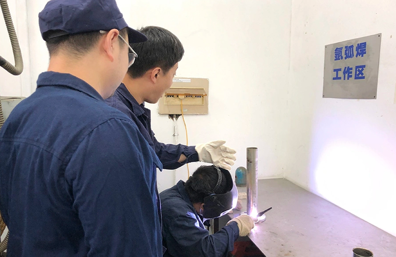 【师带徒活动】&ldquo;师带徒促成长 凝聚企业正能量&rdquo;系列报道之pa视讯六厂&ldquo;师带徒&rdquo;活动